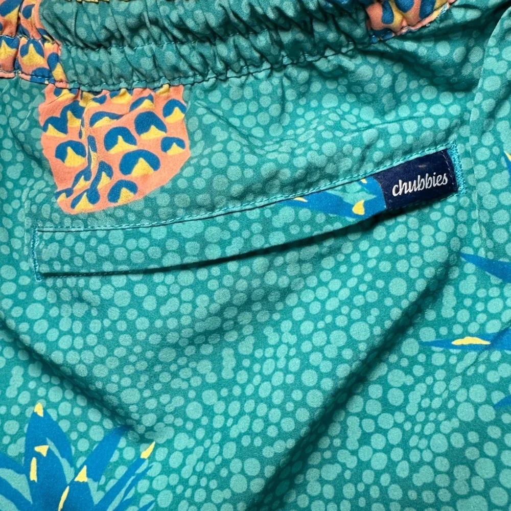 Chubbies Swim Trunks Mens Small Teal Pineapple Print 5.5 Inch Inseam